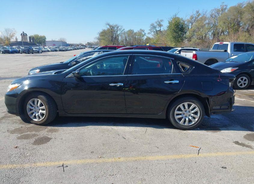 Photo 14 of 2016 Nissan Altima 2.5/2.5 S/2.5 SL/2.5 SR/2.5 SV (VIN 1N4AL3AP8GN376778)