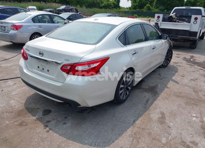 Photo 4 of 2017 Nissan Altima 2.5/2.5 S/2.5 SL/2.5 SR/2.5 SV (VIN 1N4AL3AP8HC113266)