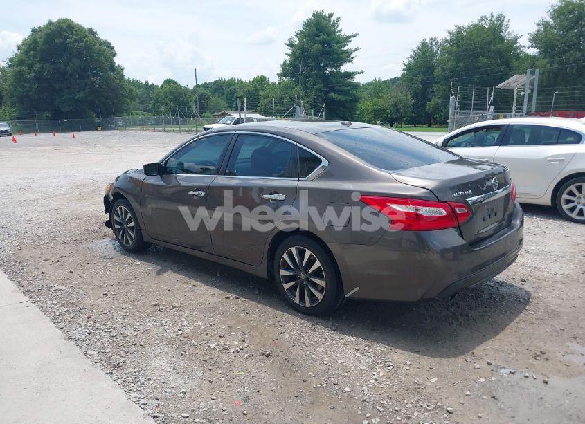 Photo 3 of 2017 Nissan Altima 2.5/2.5 S/2.5 SL/2.5 SR/2.5 SV (VIN 1N4AL3AP8HC117379)