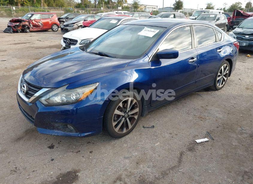 Photo 2 of 2017 Nissan Altima 2.5 SR (VIN 1N4AL3AP8HC120928)