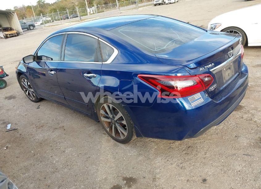 Photo 3 of 2017 Nissan Altima 2.5 SR (VIN 1N4AL3AP8HC120928)