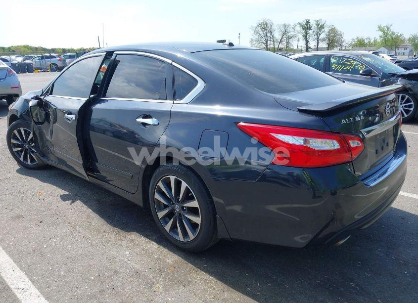 Photo 3 of 2017 Nissan Altima 2.5 SL (VIN 1N4AL3AP8HC127880)