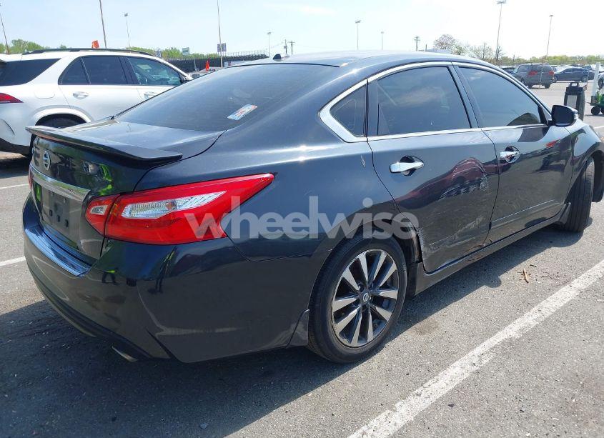 Photo 4 of 2017 Nissan Altima 2.5 SL (VIN 1N4AL3AP8HC127880)