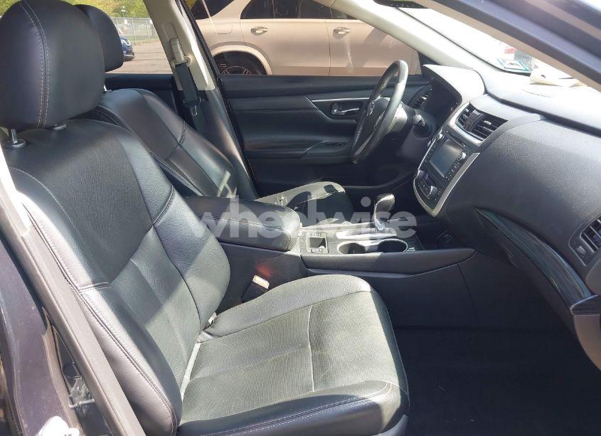 Photo 5 of 2017 Nissan Altima 2.5 SL (VIN 1N4AL3AP8HC127880)