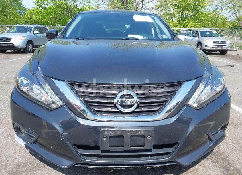 Photo 6 of 2017 Nissan Altima 2.5 SL (VIN 1N4AL3AP8HC127880)