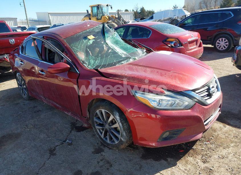 2017 Nissan Altima 2.5 SV (VIN 1N4AL3AP8HC133081) main photo
