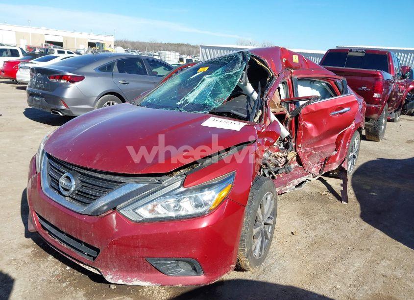 Photo 2 of 2017 Nissan Altima 2.5 SV (VIN 1N4AL3AP8HC133081)