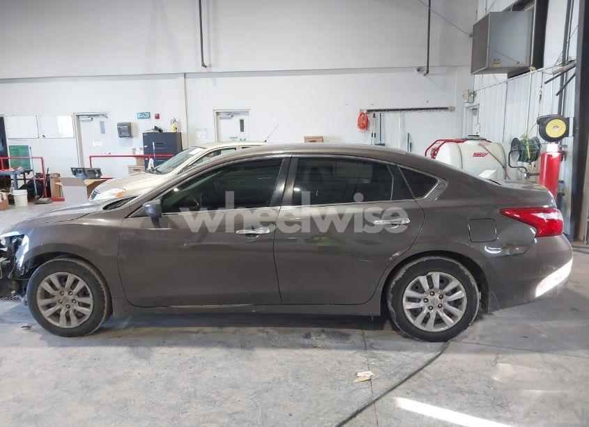 Photo 15 of 2017 Nissan Altima 2.5 S (VIN 1N4AL3AP8HC137485)