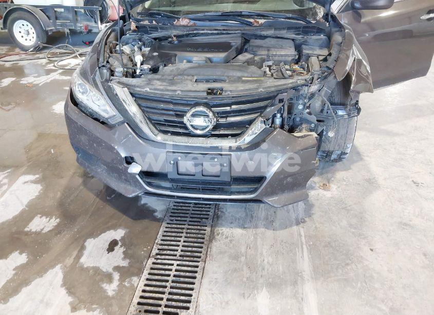 Photo 6 of 2017 Nissan Altima 2.5 S (VIN 1N4AL3AP8HC137485)