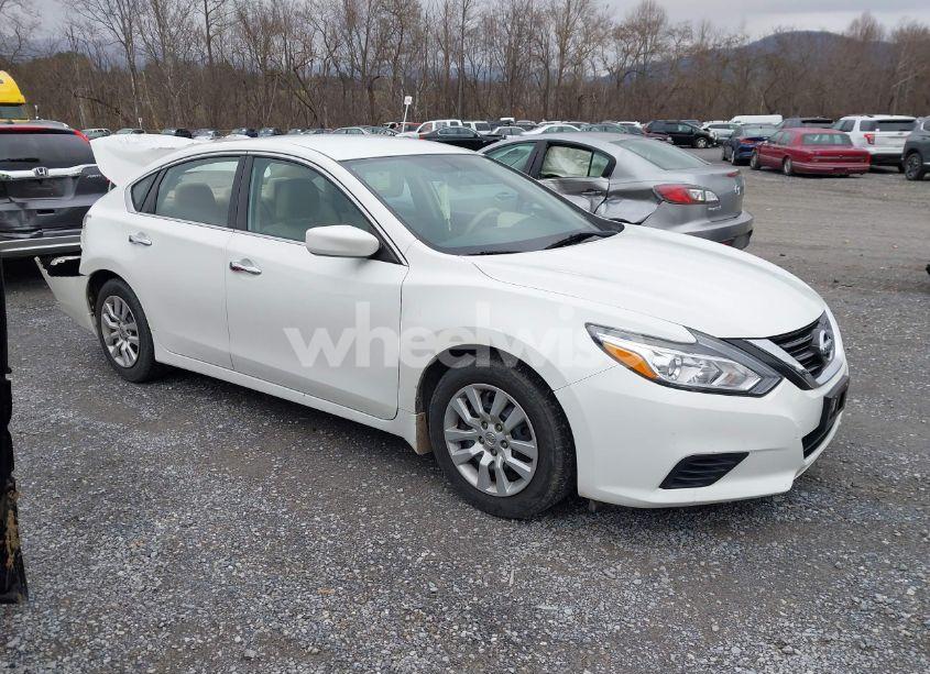 2017 Nissan Altima 2.5 S (VIN 1N4AL3AP8HC146364) main photo