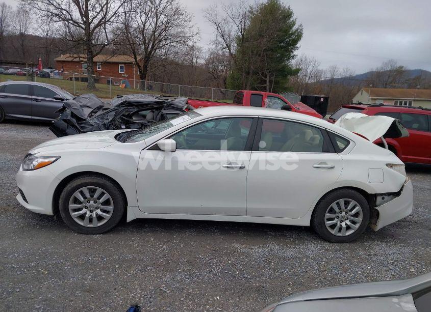 Photo 14 of 2017 Nissan Altima 2.5 S (VIN 1N4AL3AP8HC146364)