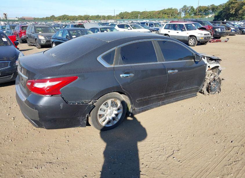 Photo 4 of 2017 Nissan Altima 2.5 S (VIN 1N4AL3AP8HC154383)