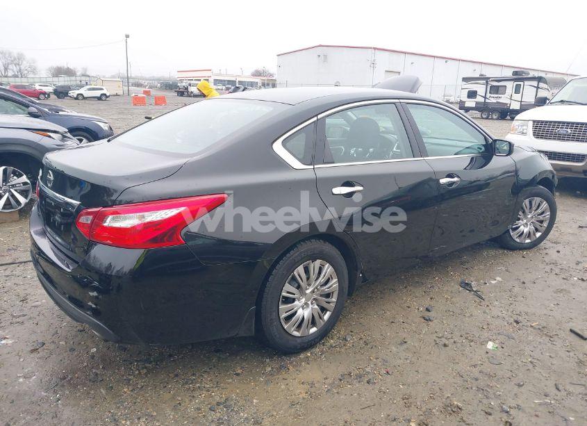 Photo 4 of 2017 Nissan Altima 2.5 S (VIN 1N4AL3AP8HC164220)