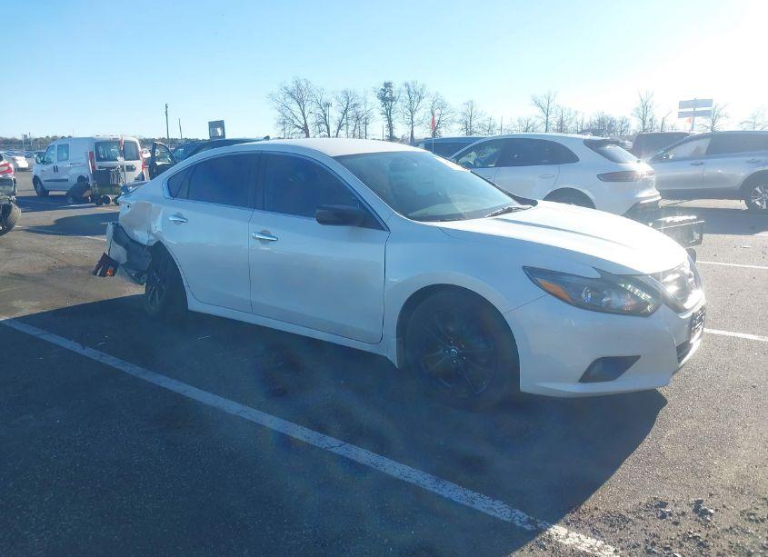 2017 Nissan Altima 2.5 SR (VIN 1N4AL3AP8HC170034) main photo