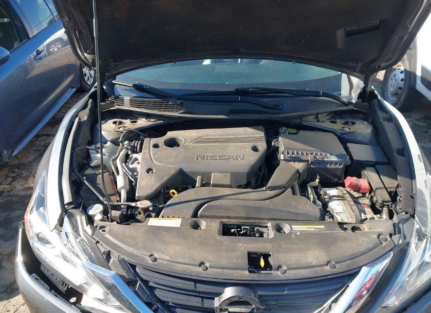 Photo 10 of 2017 Nissan Altima 2.5 SL (VIN 1N4AL3AP8HC170566)
