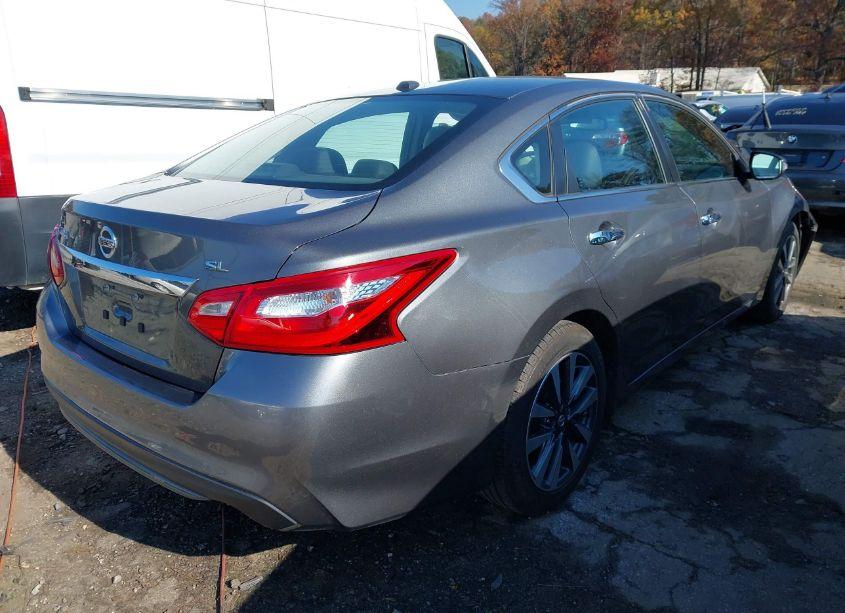Photo 4 of 2017 Nissan Altima 2.5 SL (VIN 1N4AL3AP8HC170566)