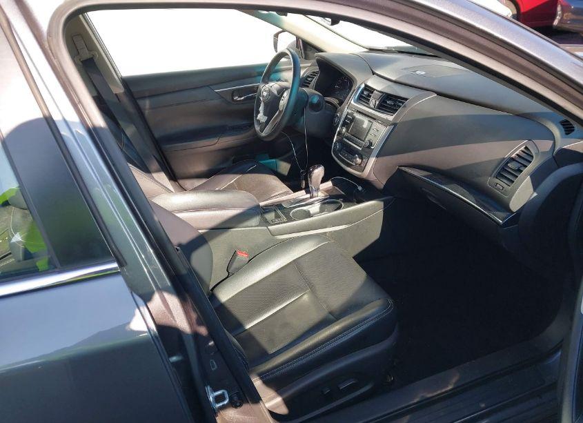 Photo 5 of 2017 Nissan Altima 2.5 SL (VIN 1N4AL3AP8HC170566)