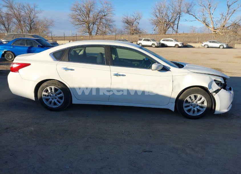 Photo 13 of 2017 Nissan Altima 2.5 S (VIN 1N4AL3AP8HC184824)