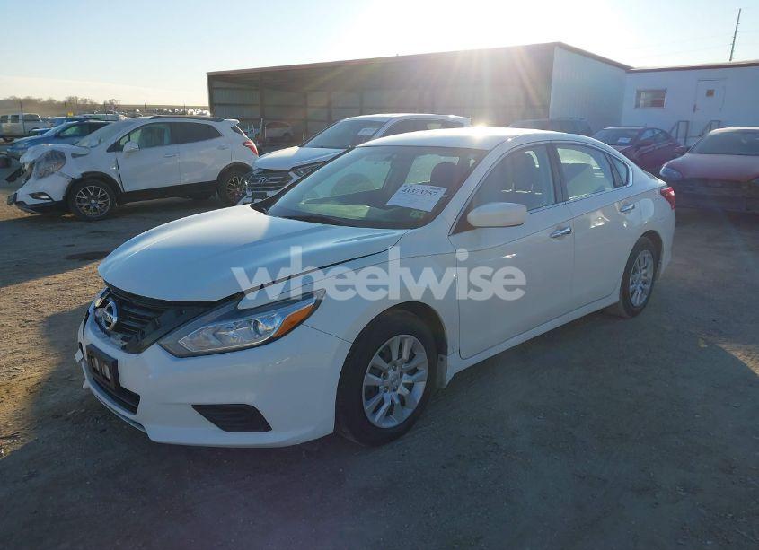 Photo 2 of 2017 Nissan Altima 2.5 S (VIN 1N4AL3AP8HC184824)
