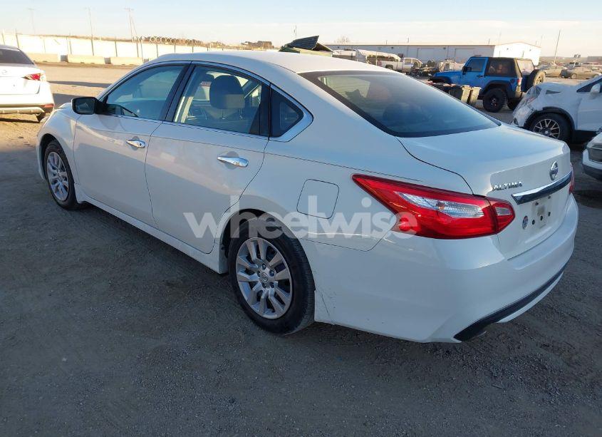 Photo 3 of 2017 Nissan Altima 2.5 S (VIN 1N4AL3AP8HC184824)