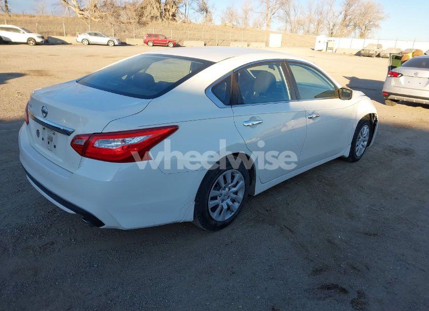 Photo 4 of 2017 Nissan Altima 2.5 S (VIN 1N4AL3AP8HC184824)