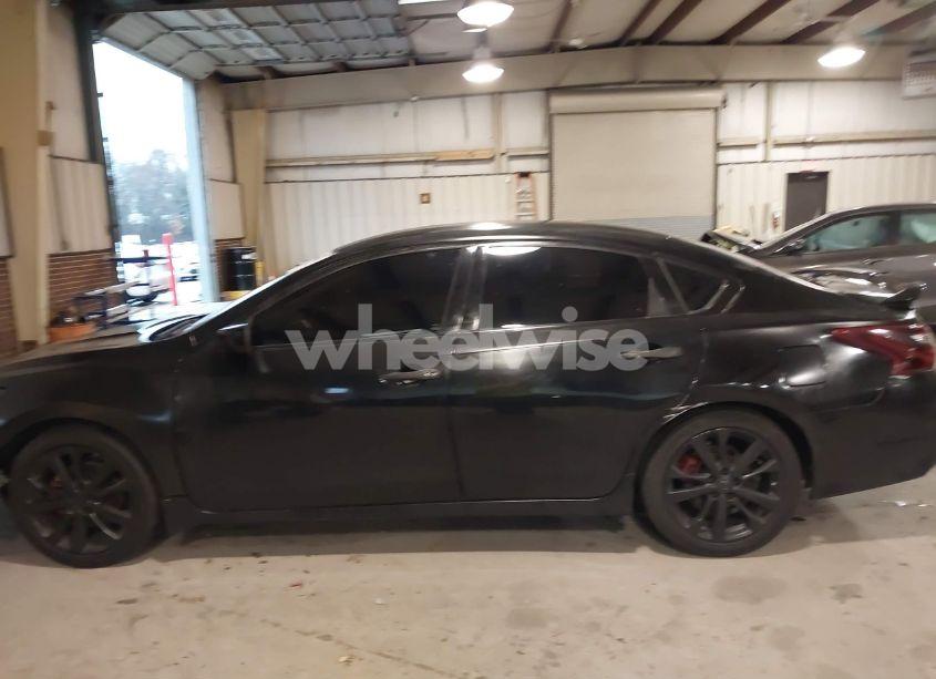 Photo 14 of 2017 Nissan Altima 2.5 SR (VIN 1N4AL3AP8HC193538)