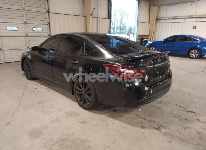 Photo 3 of 2017 Nissan Altima 2.5 SR (VIN 1N4AL3AP8HC193538)