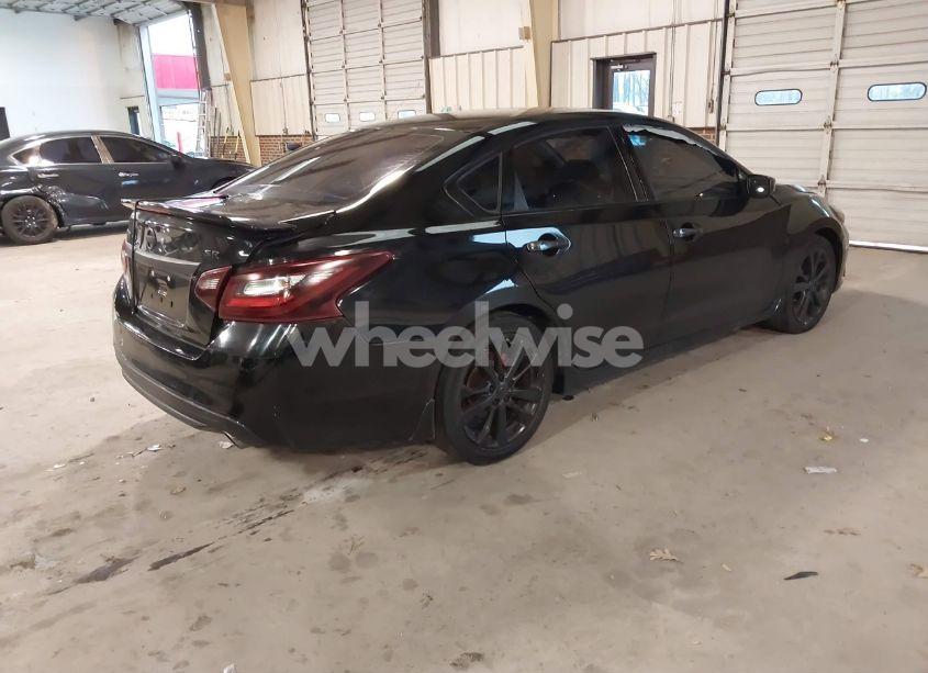 Photo 4 of 2017 Nissan Altima 2.5 SR (VIN 1N4AL3AP8HC193538)