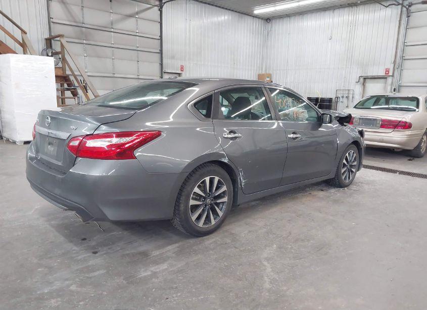 Photo 4 of 2017 Nissan Altima 2.5 SV (VIN 1N4AL3AP8HC207714)