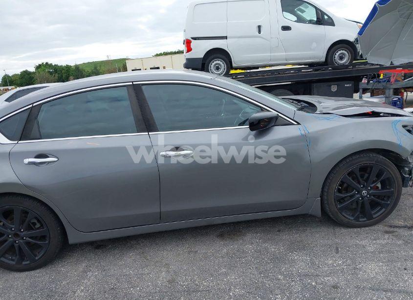 Photo 14 of 2017 Nissan Altima 2.5 SR (VIN 1N4AL3AP8HC216414)