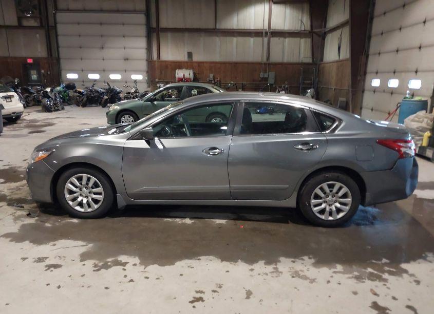 Photo 14 of 2017 Nissan Altima 2.5 S (VIN 1N4AL3AP8HC225825)