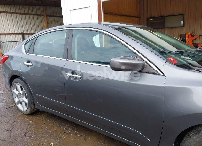 Photo 13 of 2017 Nissan Altima 2.5 S (VIN 1N4AL3AP8HC227283)