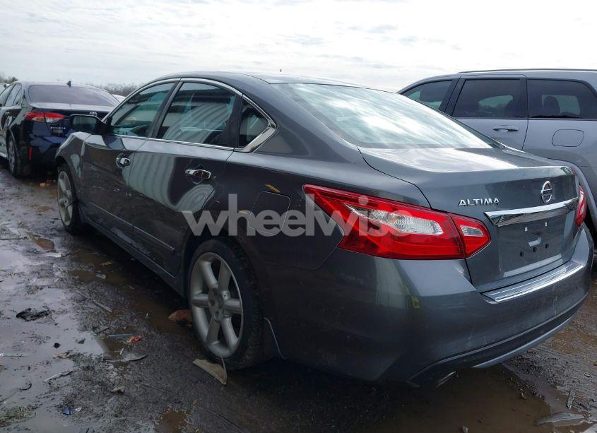 Photo 3 of 2017 Nissan Altima 2.5 S (VIN 1N4AL3AP8HC227283)