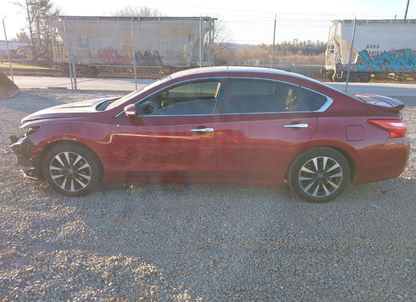 Photo 15 of 2017 Nissan Altima 2.5 SL (VIN 1N4AL3AP8HC228823)