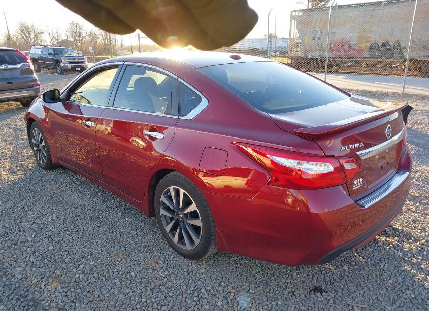 Photo 3 of 2017 Nissan Altima 2.5 SL (VIN 1N4AL3AP8HC228823)