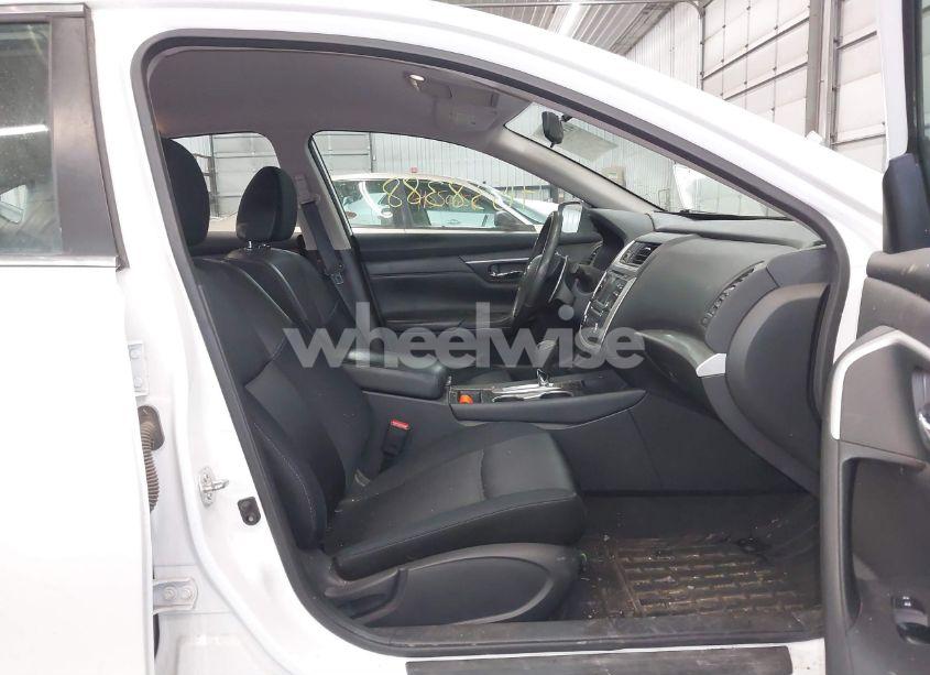 Photo 5 of 2017 Nissan Altima 2.5 SR (VIN 1N4AL3AP8HC239093)