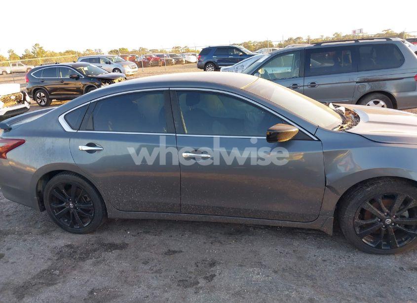 Photo 13 of 2017 Nissan Altima 2.5 SR (VIN 1N4AL3AP8HC243824)