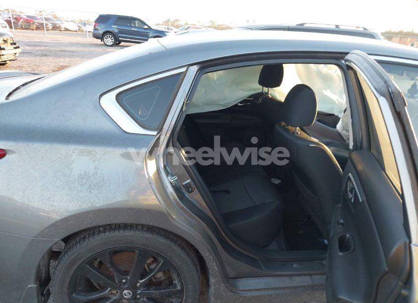 Photo 8 of 2017 Nissan Altima 2.5 SR (VIN 1N4AL3AP8HC243824)