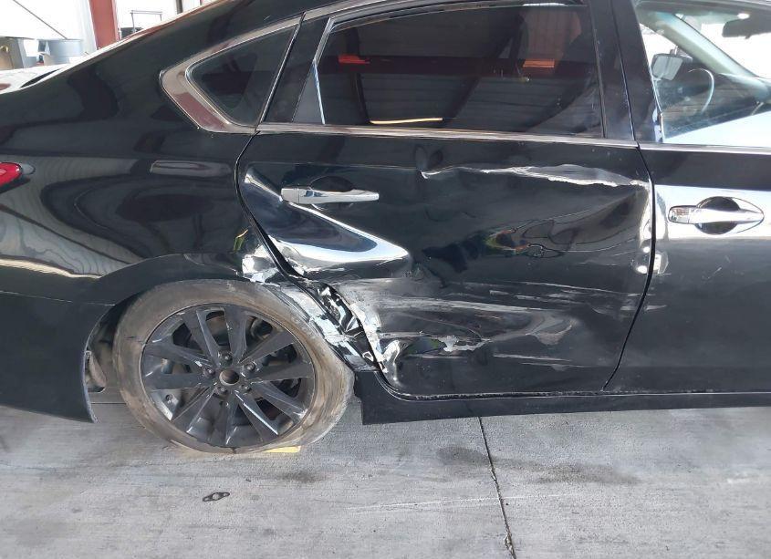 Photo 6 of 2017 Nissan Altima 2.5 SV (VIN 1N4AL3AP8HC245119)