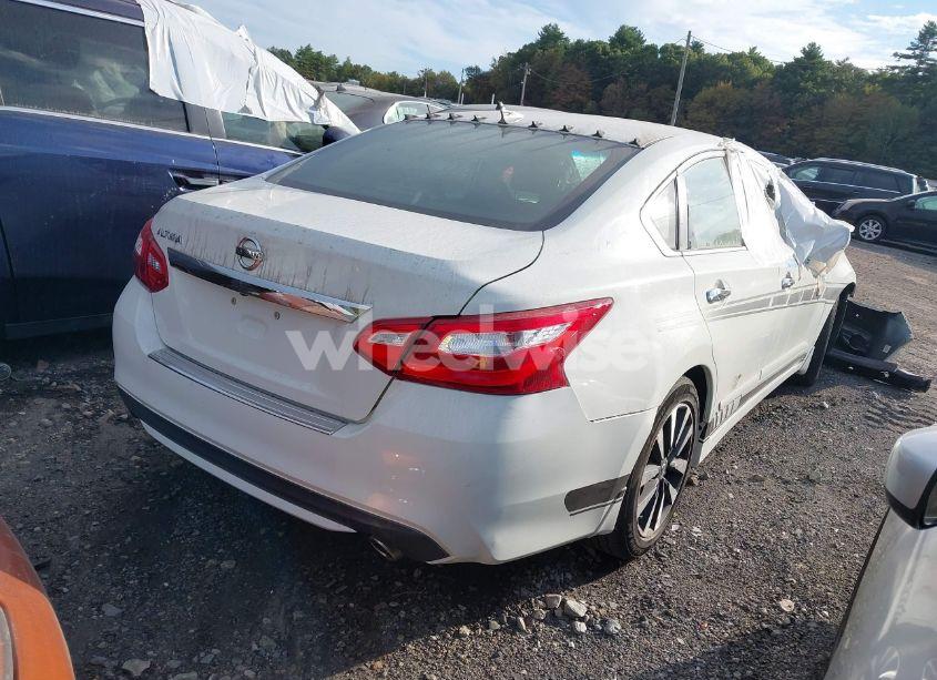 Photo 4 of 2017 Nissan Altima 2.5 S (VIN 1N4AL3AP8HC245721)