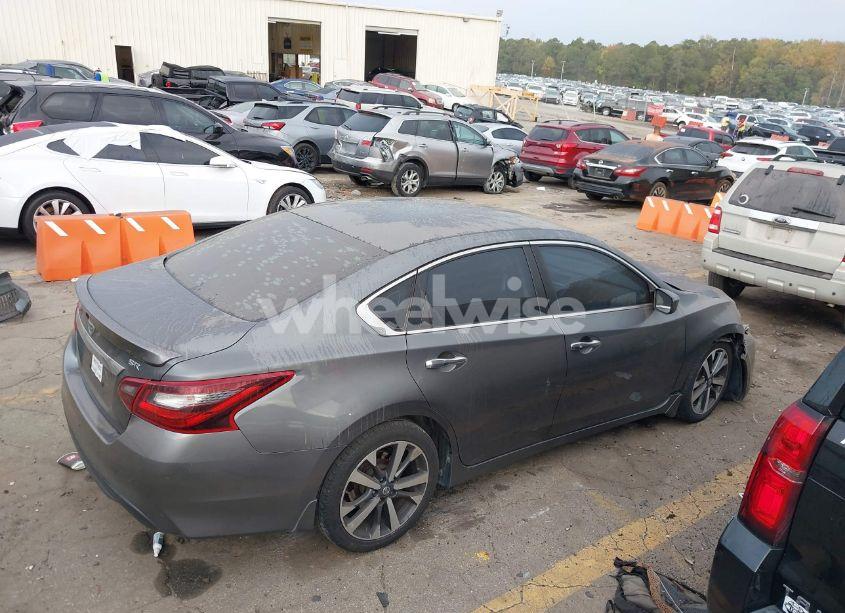Photo 13 of 2017 Nissan Altima 2.5 SR (VIN 1N4AL3AP8HC249137)