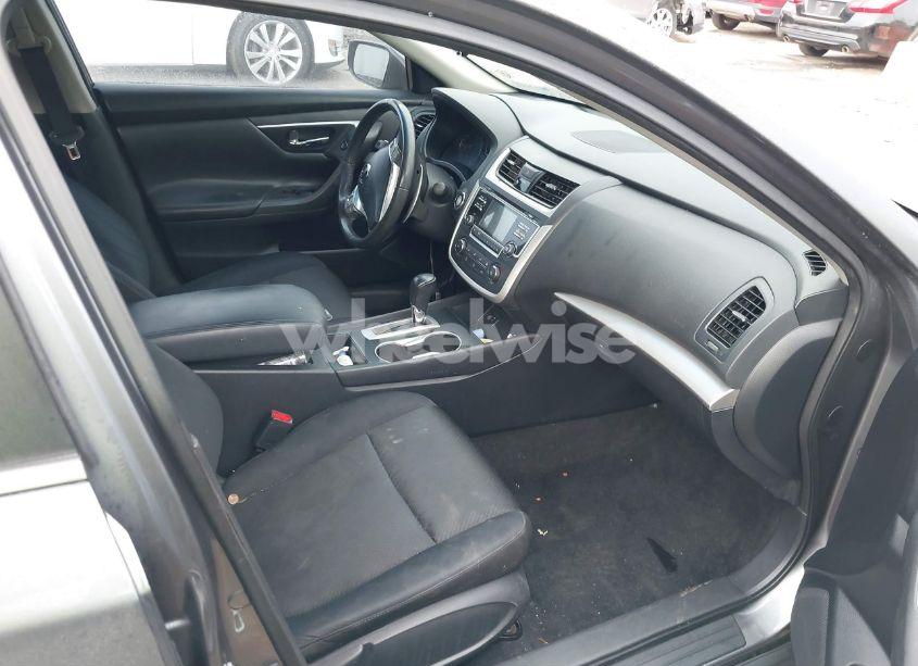 Photo 5 of 2017 Nissan Altima 2.5 SR (VIN 1N4AL3AP8HC249137)