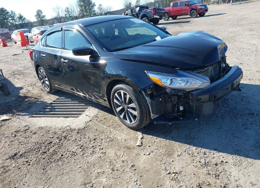 2017 Nissan Altima 2.5 SV (VIN 1N4AL3AP8HC250630) main photo