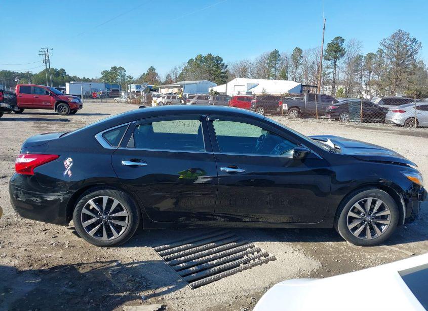 Photo 13 of 2017 Nissan Altima 2.5 SV (VIN 1N4AL3AP8HC250630)