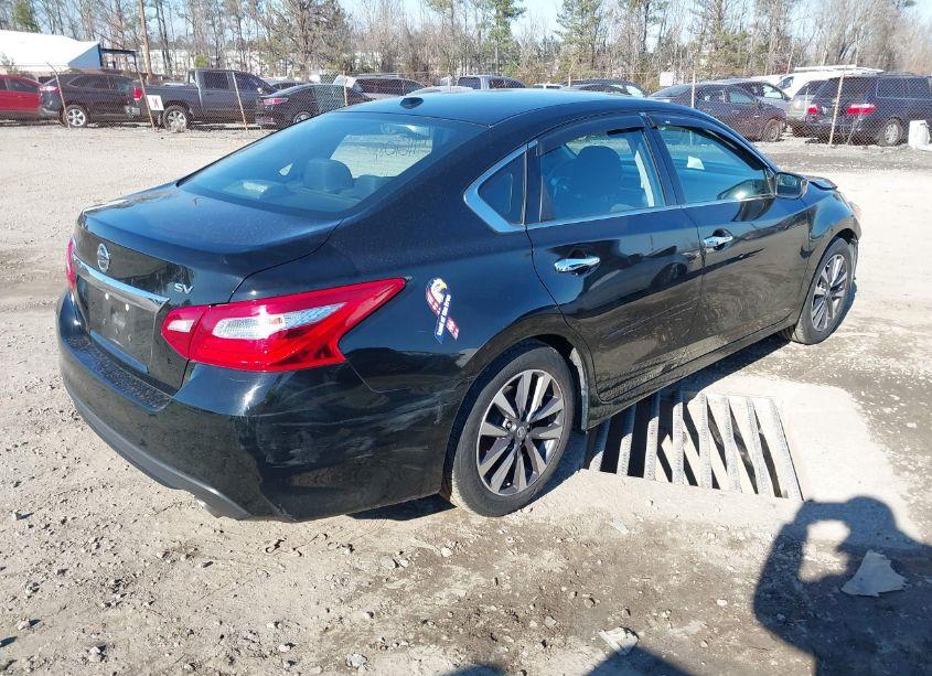 Photo 4 of 2017 Nissan Altima 2.5 SV (VIN 1N4AL3AP8HC250630)