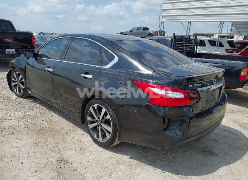 Photo 3 of 2017 Nissan Altima 2.5 SR (VIN 1N4AL3AP8HC250708)