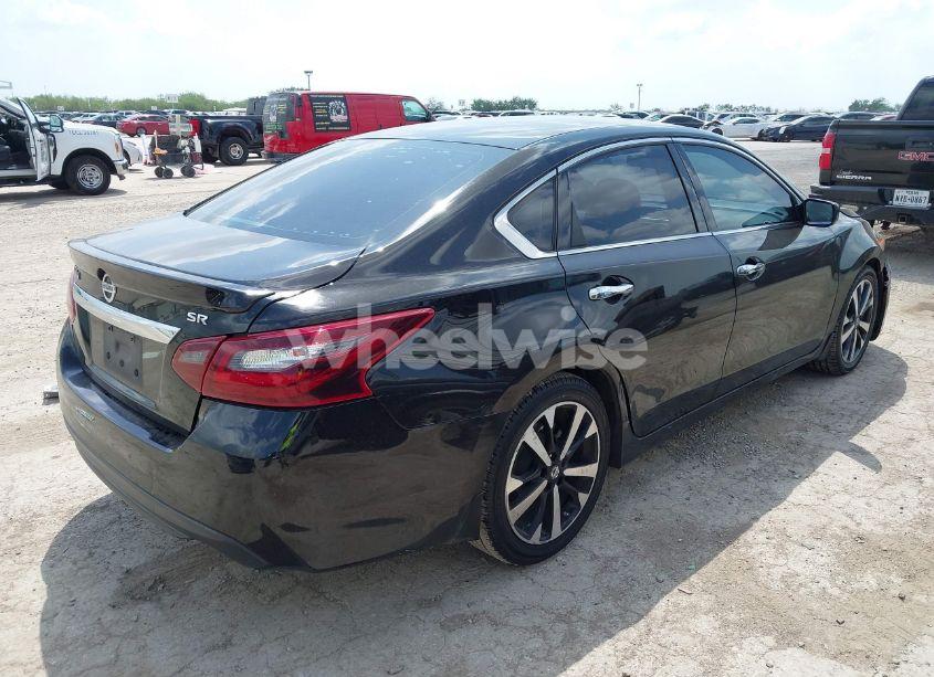 Photo 4 of 2017 Nissan Altima 2.5 SR (VIN 1N4AL3AP8HC250708)