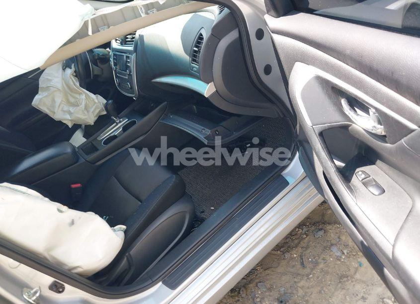 Photo 5 of 2017 Nissan Altima 2.5 SR (VIN 1N4AL3AP8HC257299)