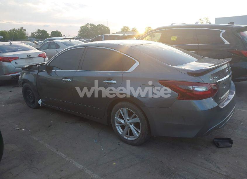 Photo 13 of 2017 Nissan Altima 2.5 SR (VIN 1N4AL3AP8HC268108)