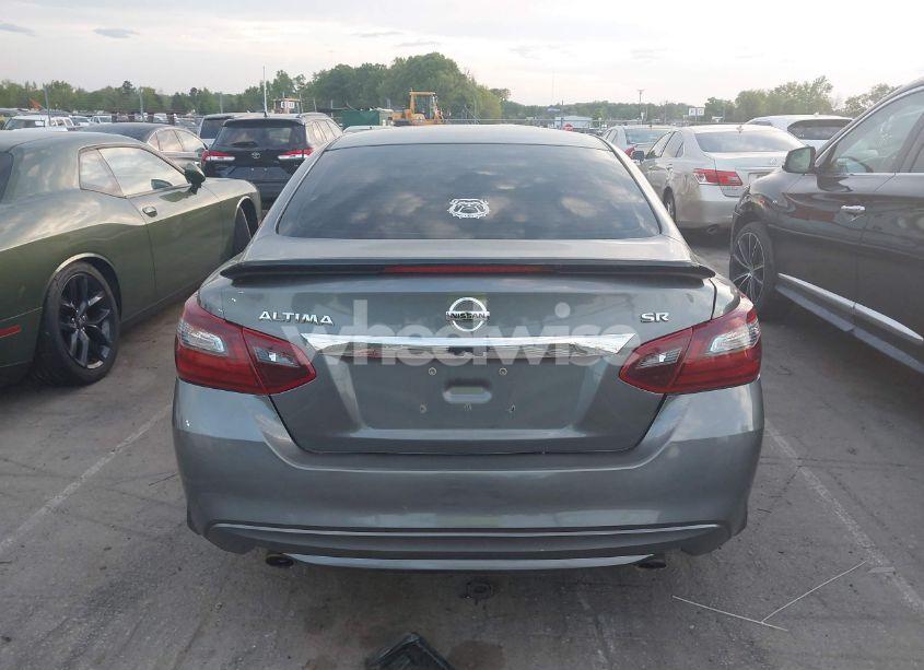 Photo 15 of 2017 Nissan Altima 2.5 SR (VIN 1N4AL3AP8HC268108)